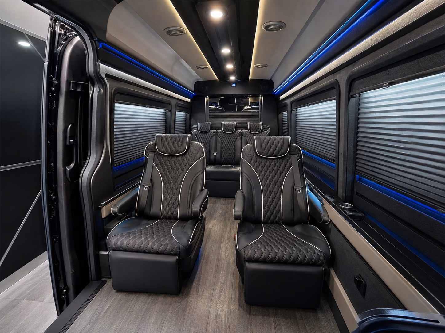 large group airport transfers for corporate events and conferences